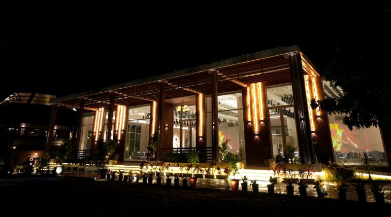 Perfect Celebration at Solarium Glass House