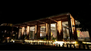 Perfect Celebration At Solarium Glass House